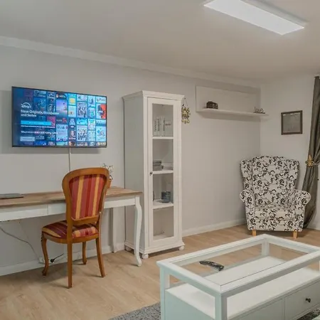 Apartment 2 Bedroom With Access To Attersee