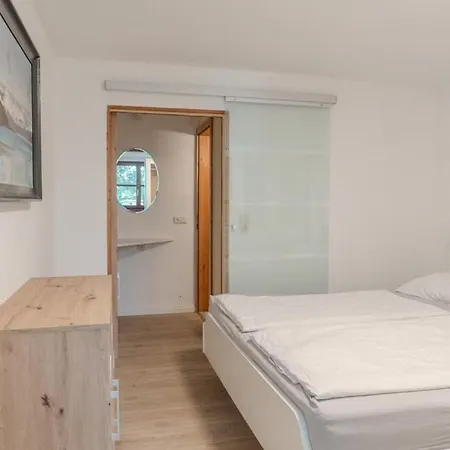 Daire 2 Bedroom With Access To Attersee Seewalchen